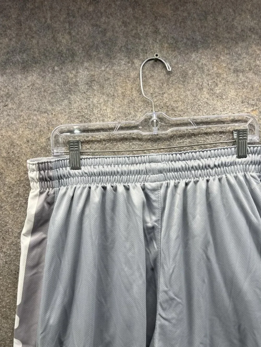 Nike Dri Fit Shorts Mens 2XL Gray Basketball Mesh Geometric Side Panel 11 Inseam